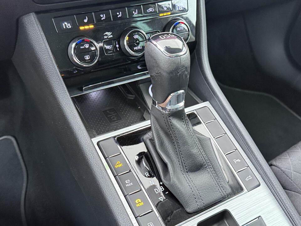 Škoda Superb Combi 1.4 TSI iV Ambition