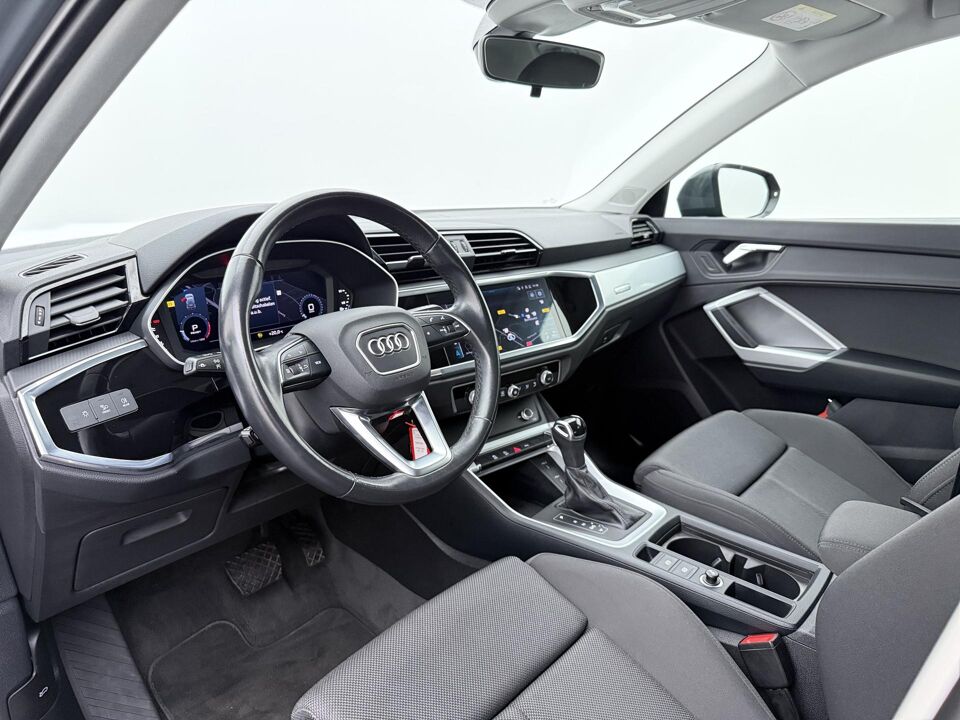 Audi Q3 35 TFSI Business Edition
