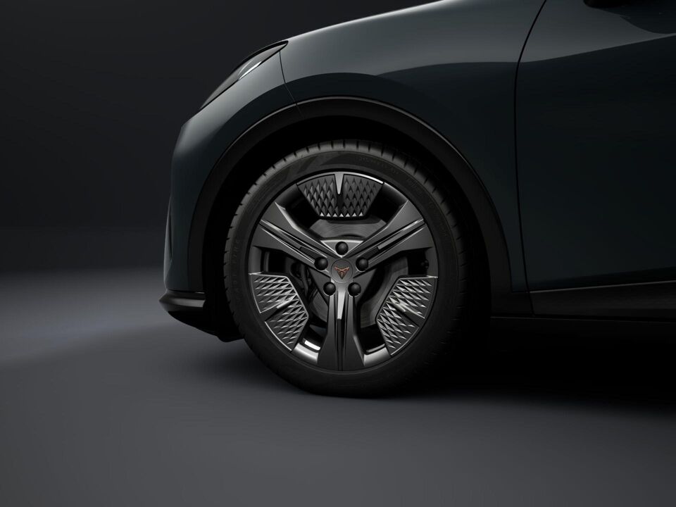 CUPRA Raval Business First Edition 155 kW / 211 PK