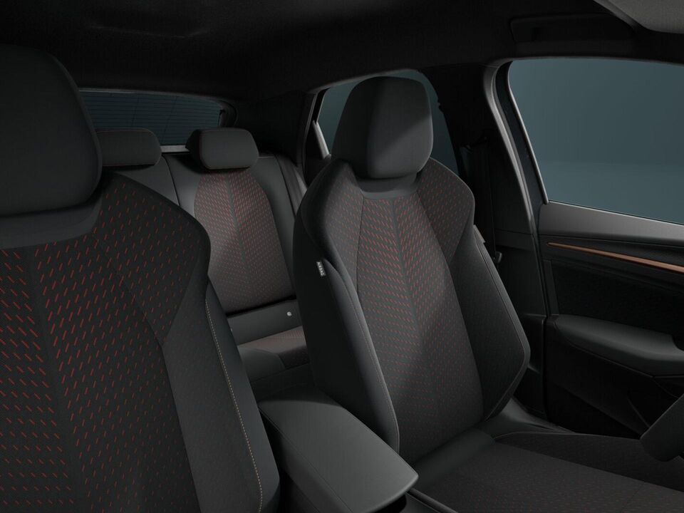 CUPRA Raval Business First Edition 155 kW / 211 PK