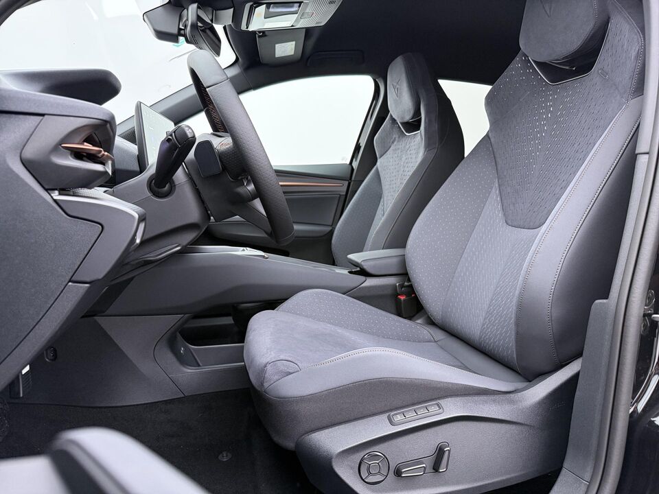 CUPRA Raval Business First Edition 155 kW / 211 PK