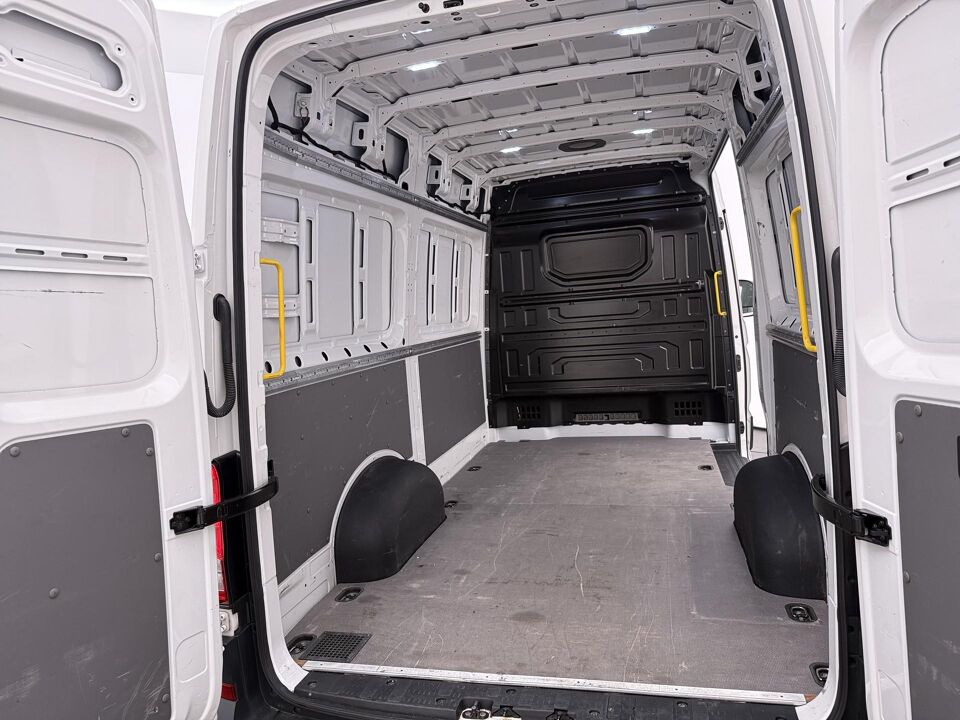 VW-Bedrijfswagens Crafter 35 2.0 TDI 177 PK Autom. L3H3 Trendline