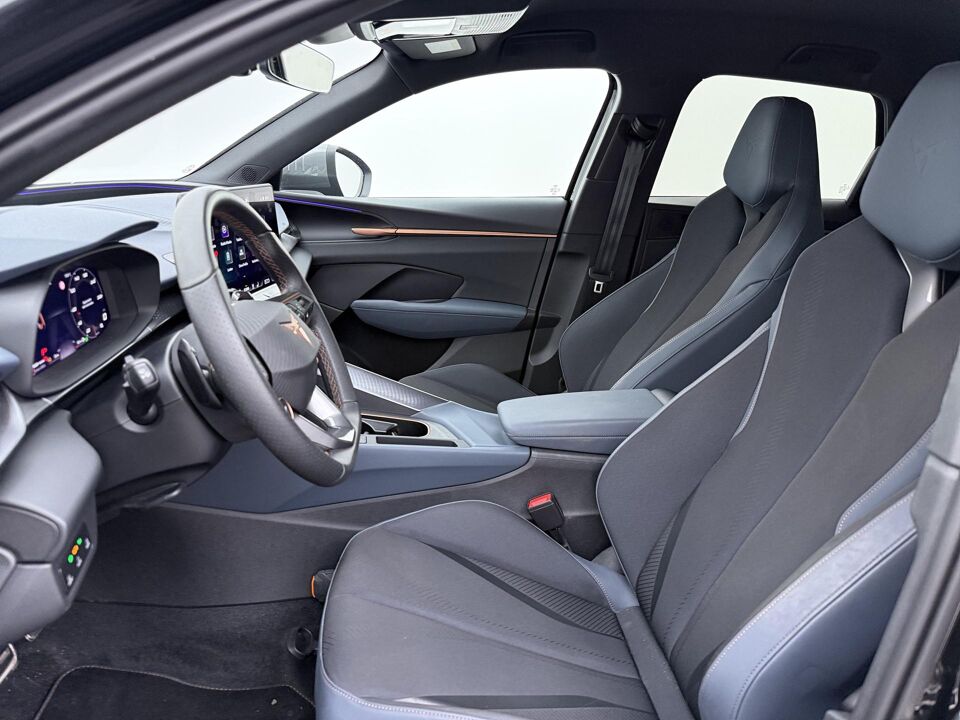 CUPRA Terramar 1.5 TSI e-Hybrid Business
