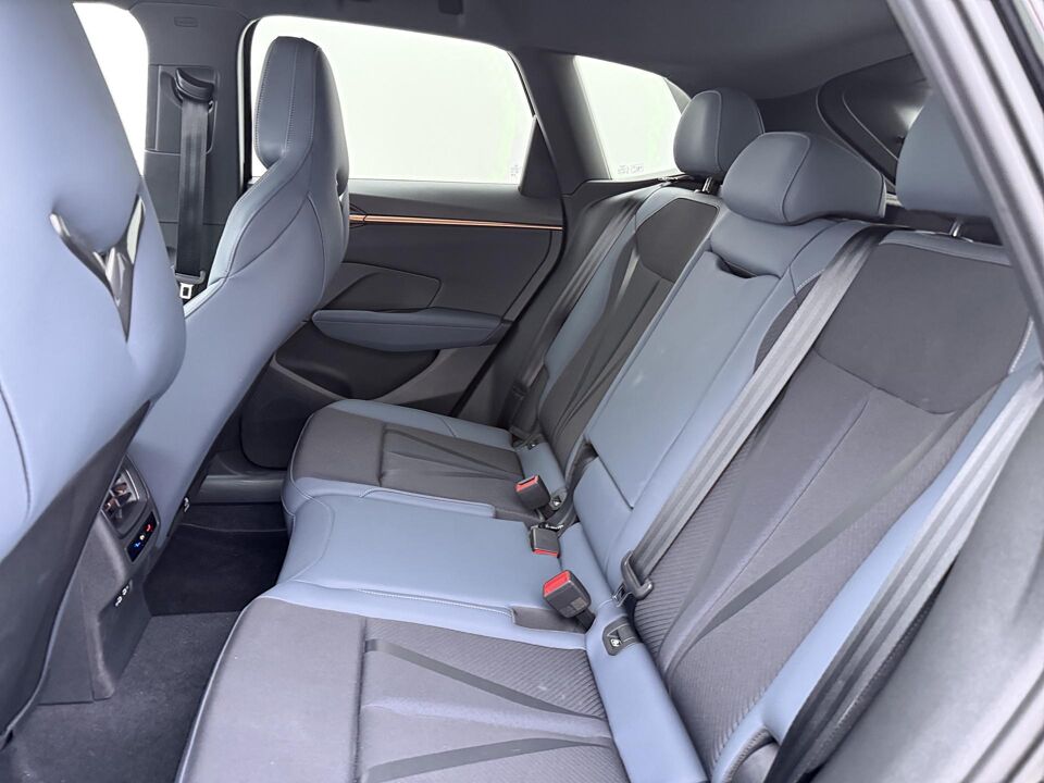 CUPRA Terramar 1.5 TSI e-Hybrid Business