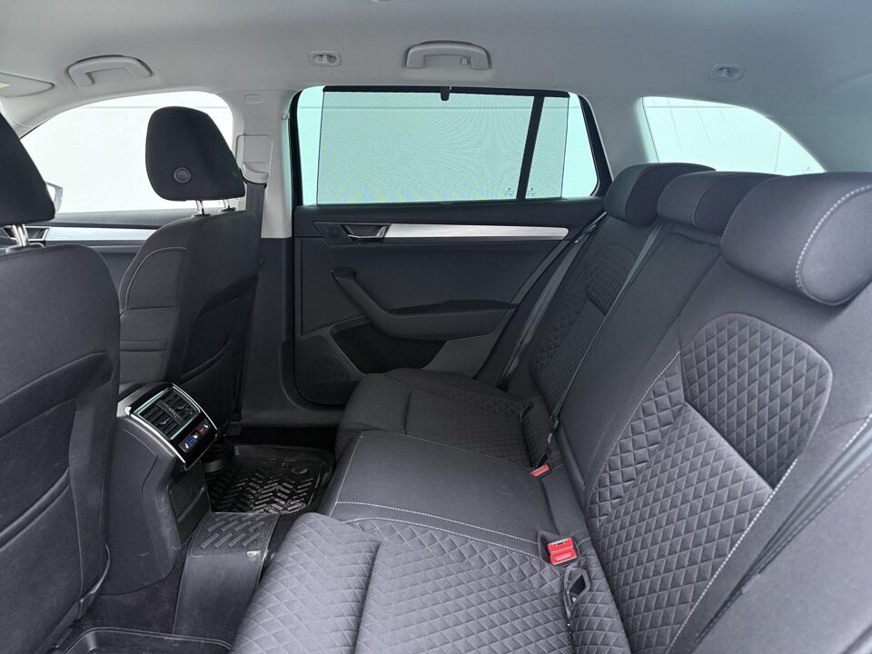 Škoda Superb Combi 1.4 TSI iV Ambition