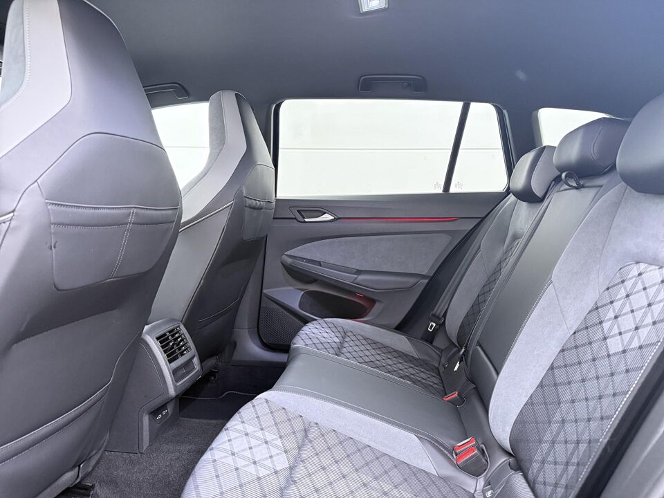 Volkswagen Golf Variant 1.5 eTSI R-Line