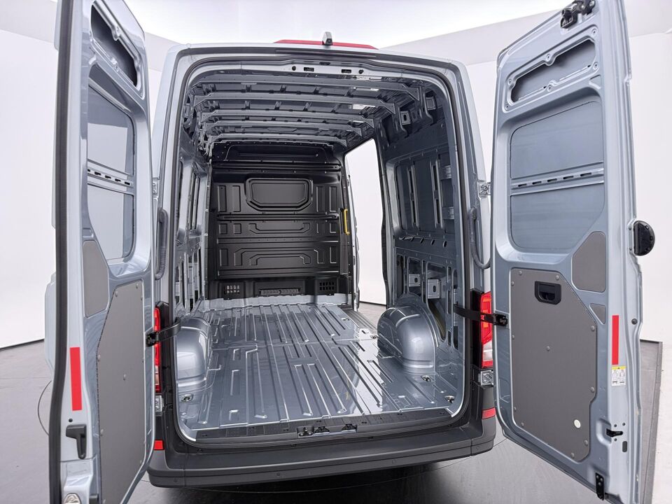 VW-Bedrijfswagens Crafter (GP) 30 2.0 TDI 140 PK Autom. L3H3 Highline