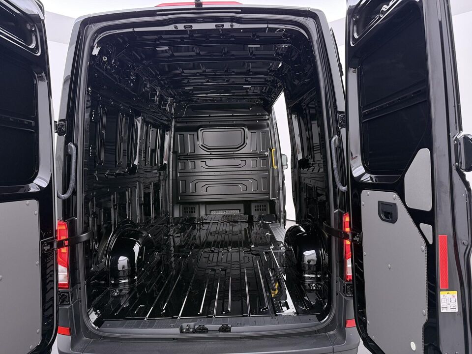 VW-Bedrijfswagens Crafter (GP) 30 2.0 TDI 140 PK Autom. L3H3 Highline