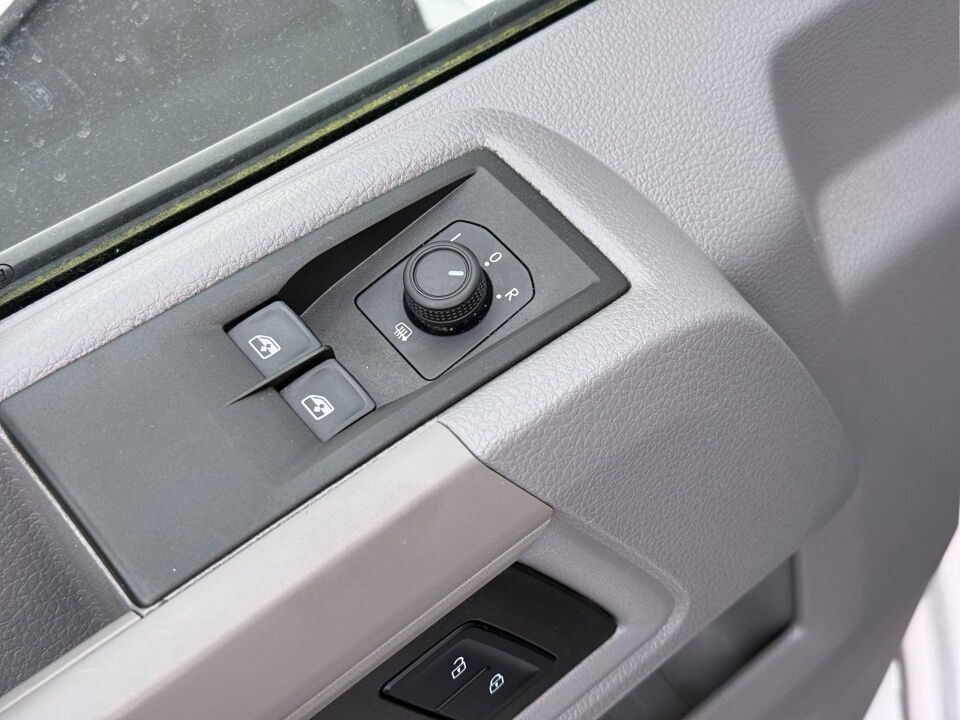 VW-Bedrijfswagens Crafter 35 2.0 TDI 140 PK L3H3 Comfortline EURO VI