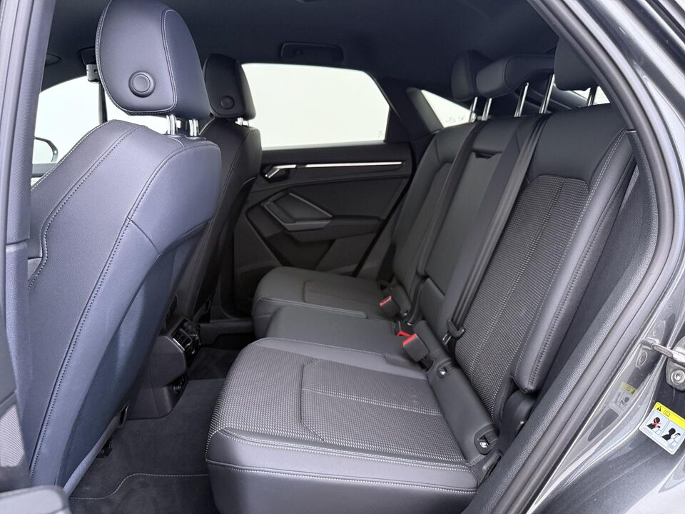 Audi Q3 Sportback 45 TFSIe S-line