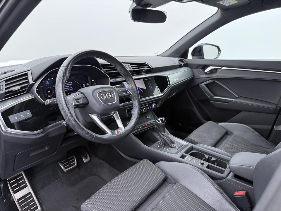 Audi Q3 Sportback 45 TFSIe S-line