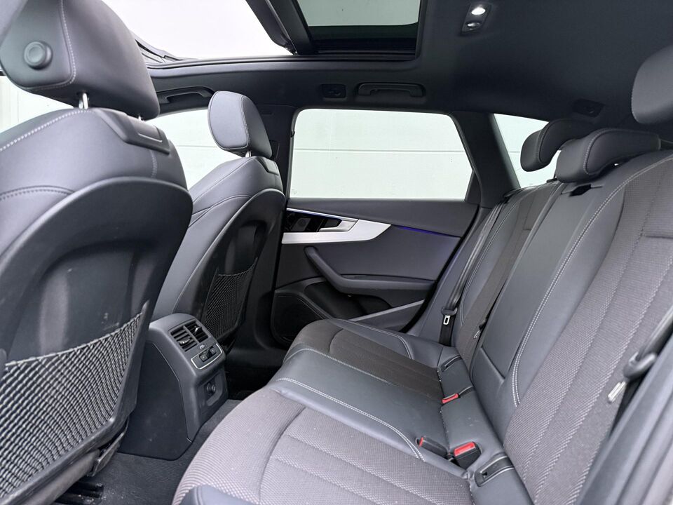 Audi A4 Avant 35 TFSI S-line