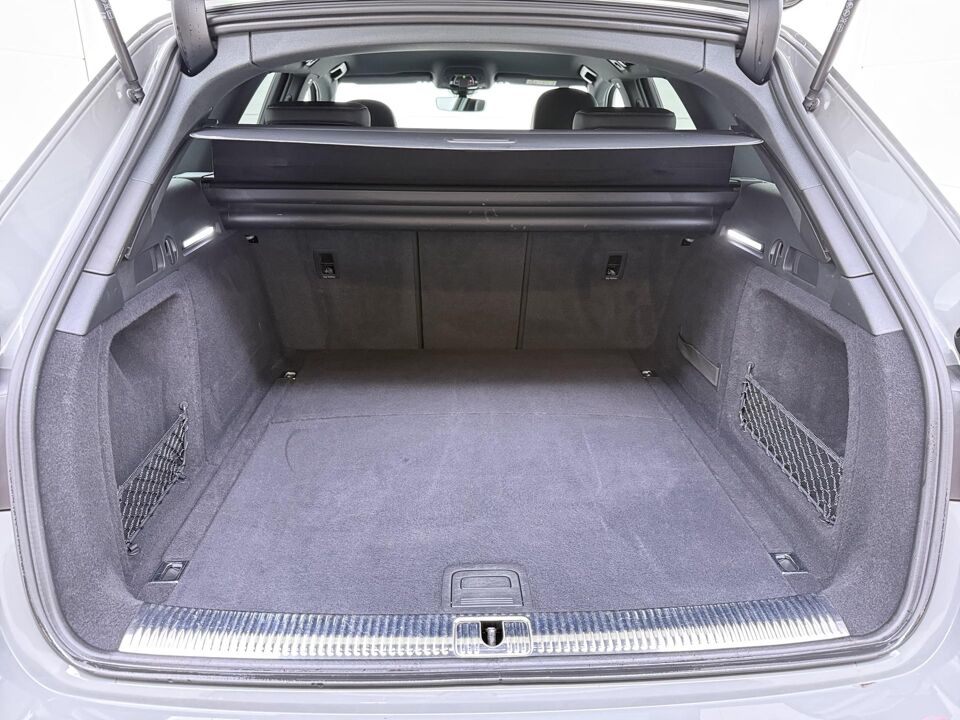 Audi A4 Avant 35 TFSI S-line
