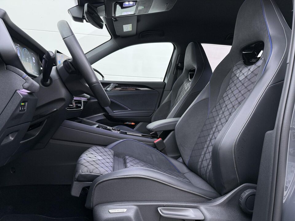 Volkswagen Tayron 1.5 eHybrid R-Line