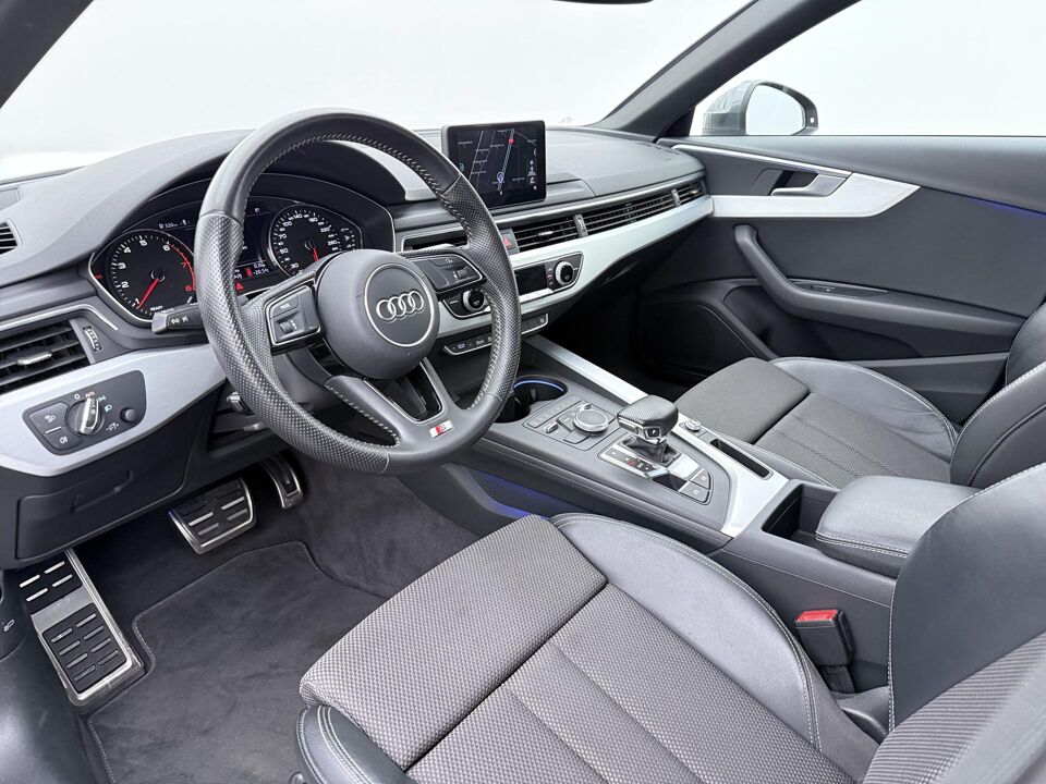 Audi A4 Limousine 40 TFSI Sport S line edition