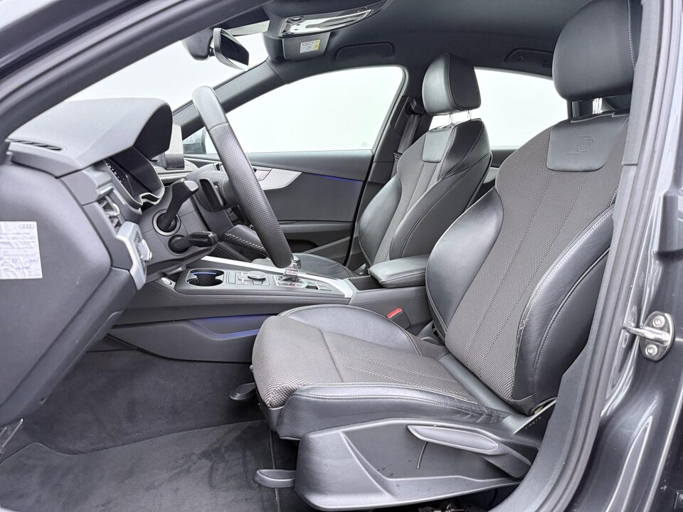 Audi A4 Limousine 40 TFSI Sport S line edition