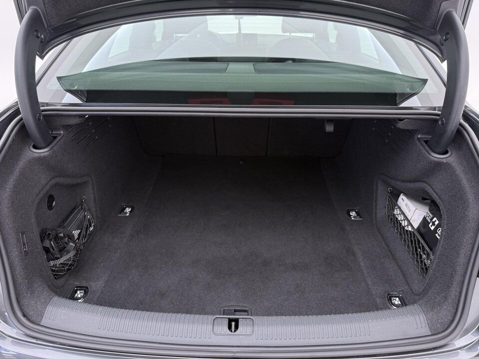 Audi A4 Limousine 40 TFSI Sport S line edition