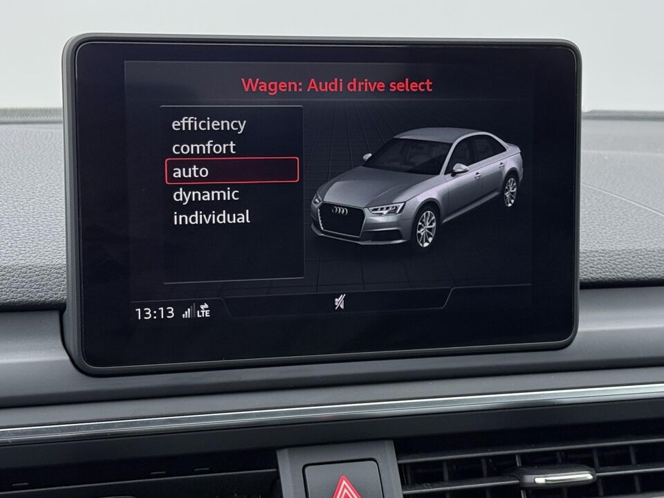 Audi A4 Limousine 40 TFSI Sport S line edition