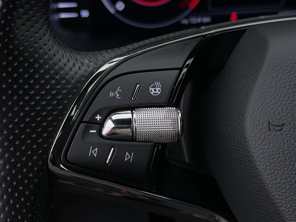 Škoda Karoq 1.5 TSI Sportline Business
