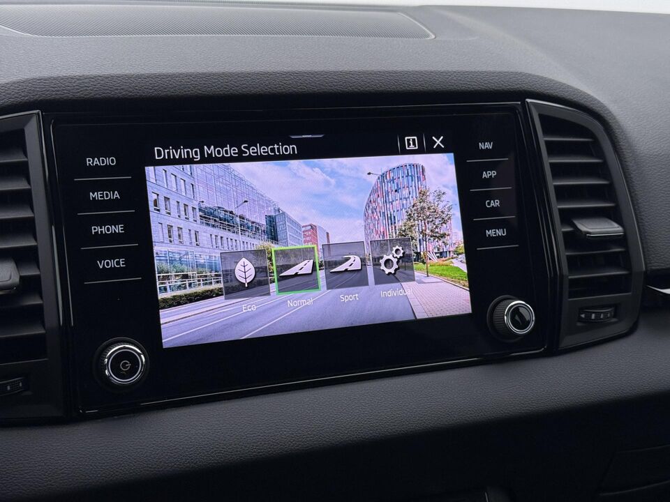 Škoda Karoq 1.5 TSI Sportline Business