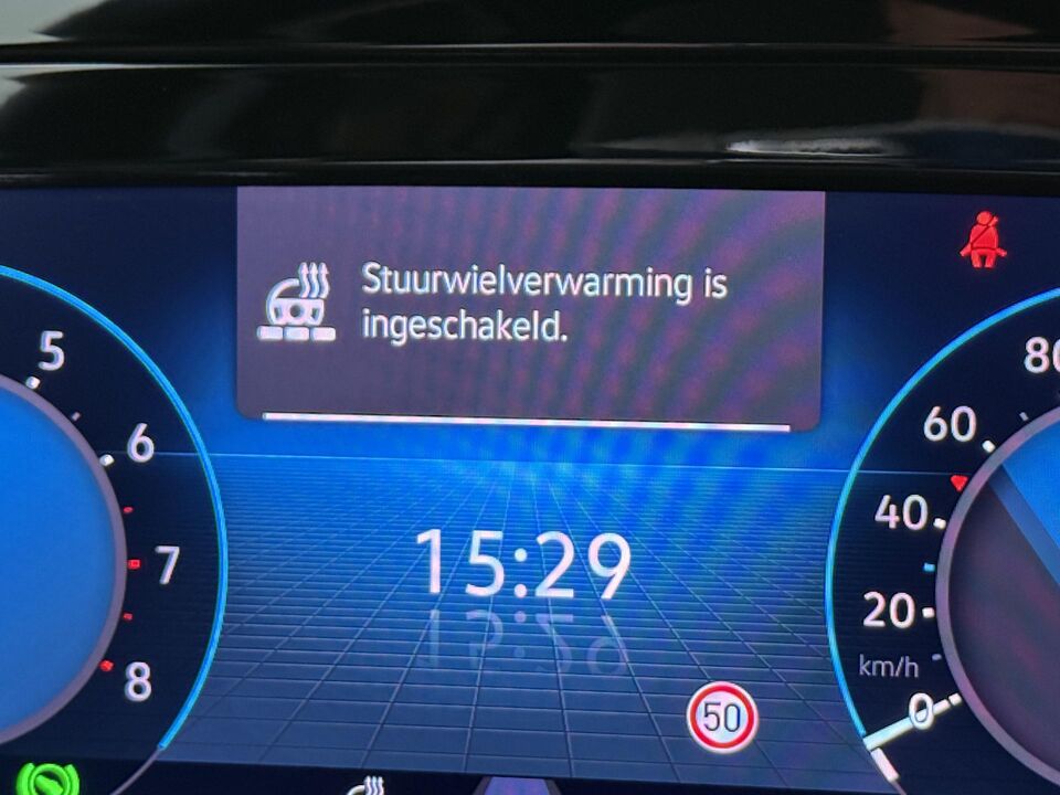 Volkswagen Golf 1.5 eTSI R-Line