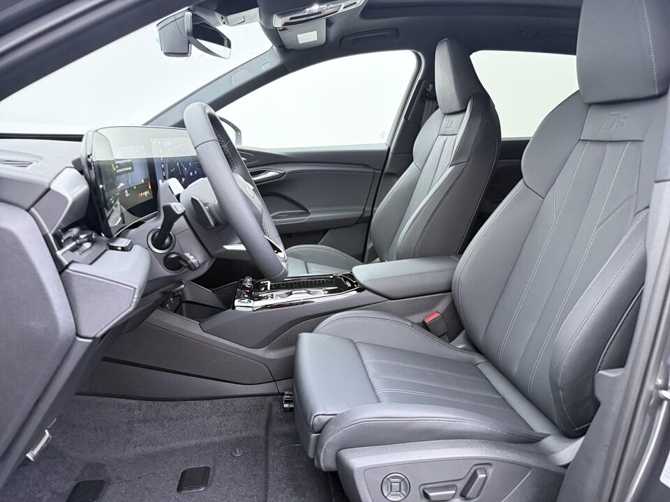 Audi Q6 e-tron S edition performance 100 Kwh 225 kW / 306 PK
