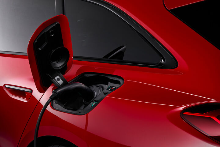 Audi RS 5 Avant laden