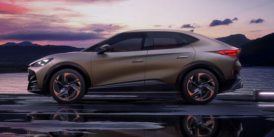 CUPRA Tavascan Links Stilstaand Hero Mobile