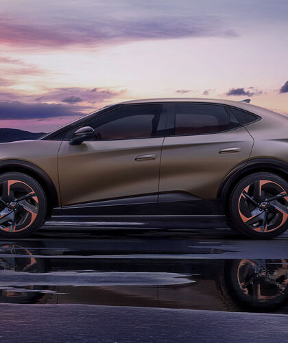 CUPRA Tavascan Links Stilstaand Hero Mobile