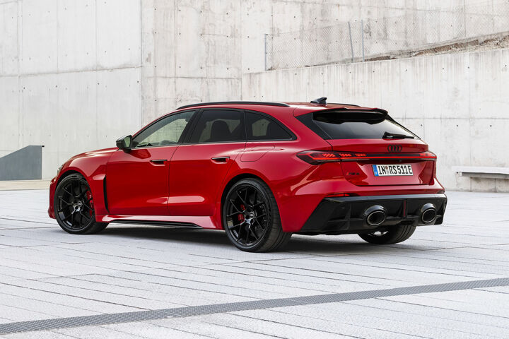 Nieuwe Audi RS 5 Avant Hero Mobile