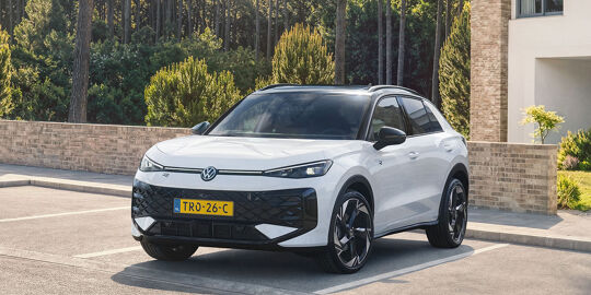 Volkswagen T-Roc Hybrid - hero mobile