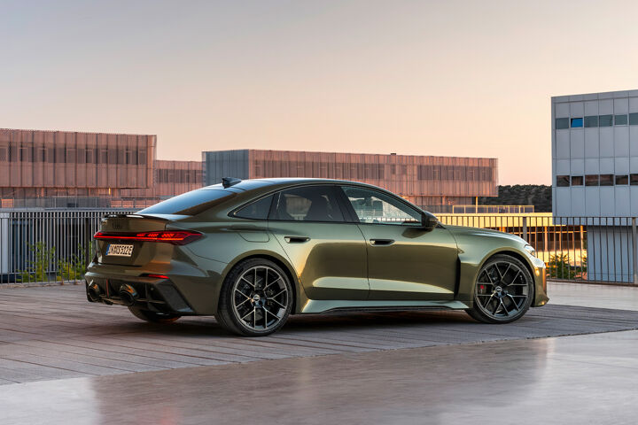 Audi RS 5 Limousine Rechts zeikant