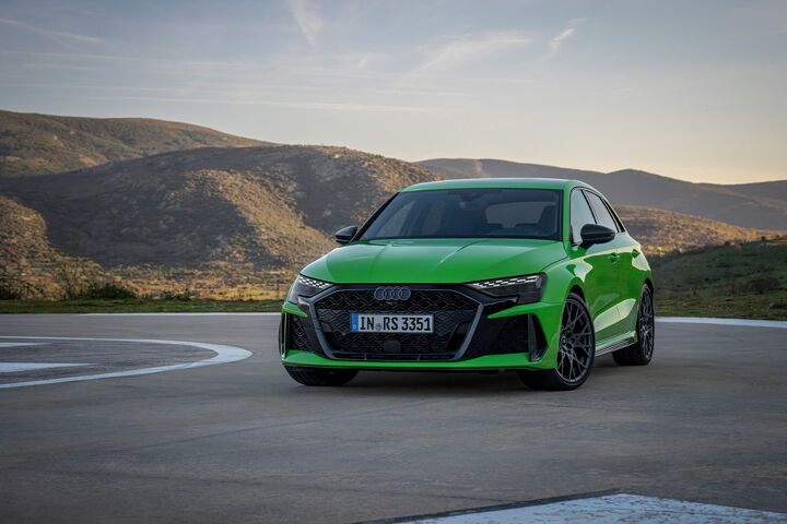 audi-rs3-sportback-groen-voorkant