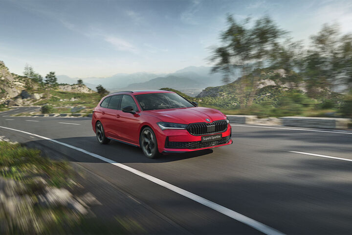 skoda-superb-sportline-business-rood-combi-voorkant