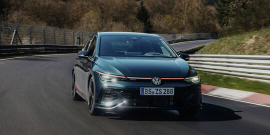 Volkswagen Golf GTI EDITION 50 - Hero Mobile