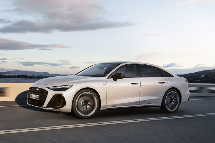 A6 Limousine e-hybrid links rijdend