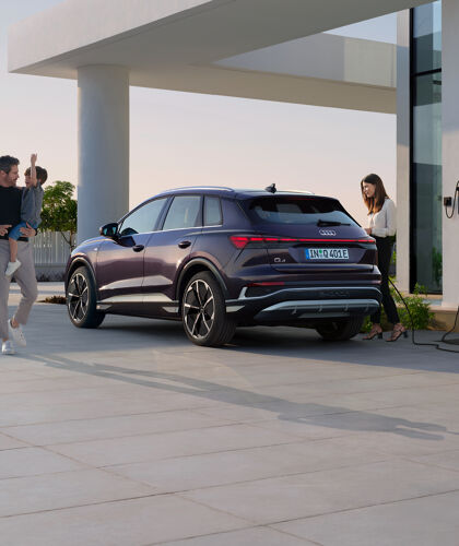 Audi Q4 e-tron linksachter hero mobile