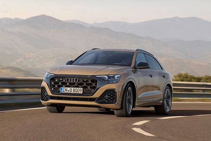 Audi Q8 plus-uitvoering rijdend lv