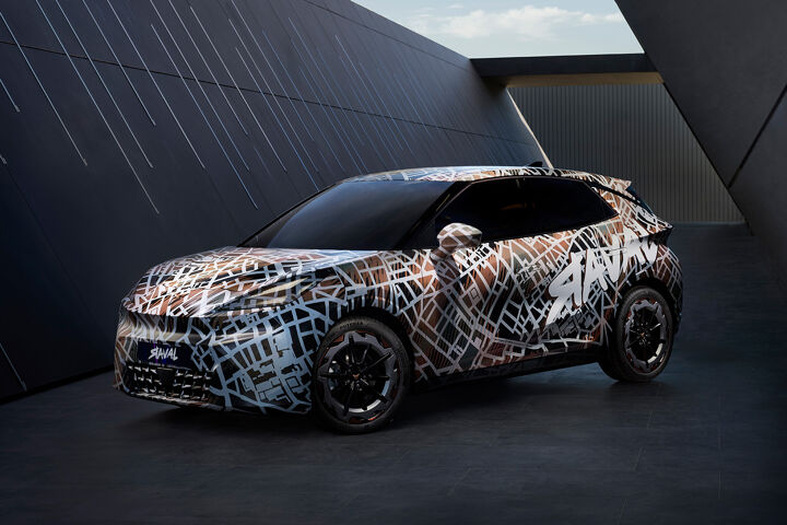 Cupra Raval Content Camouflage Linksvoor Stilstaand