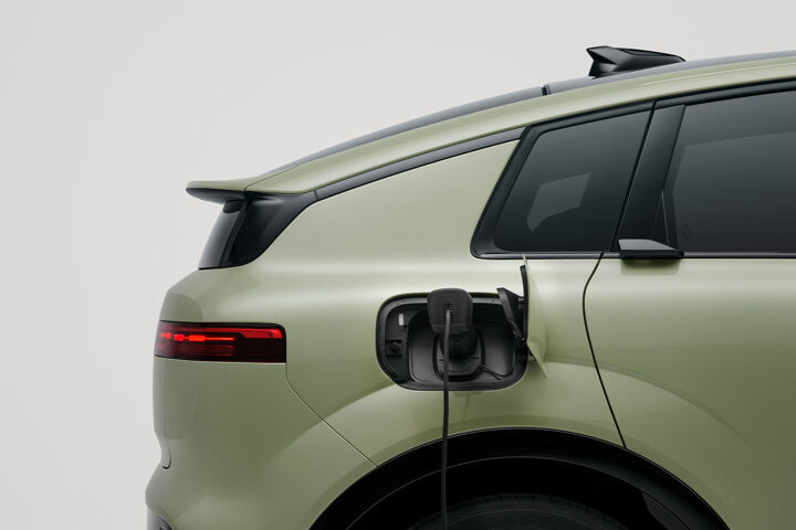 Audi A2 e-tron V2L Closeup Content