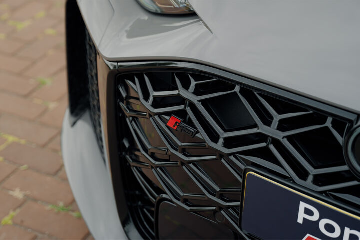 Audi RS5 Avant Still grille embleem