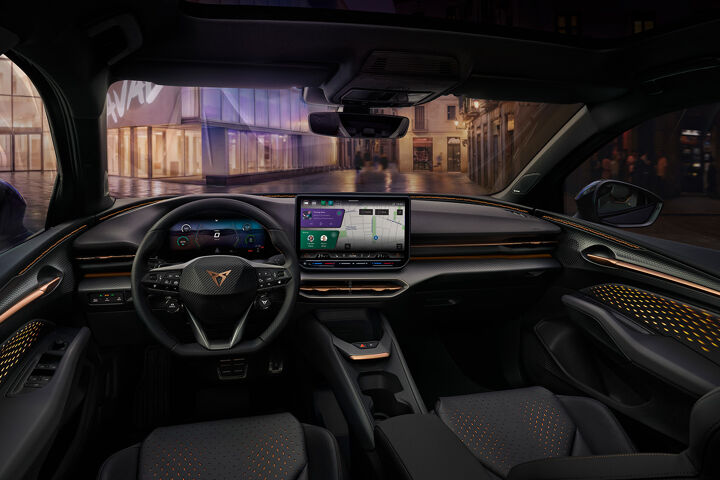 Nieuwe CUPRA Raval Interieur Middenaanzicht Content