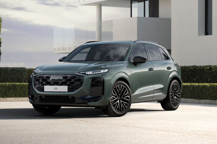 Q3 e-hybrid S edition Competition