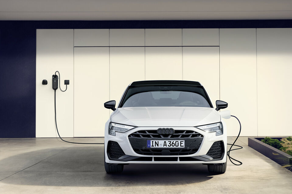 audi-a3-sportback-tfsi-e-plug-in-hybride-wit-voorkant