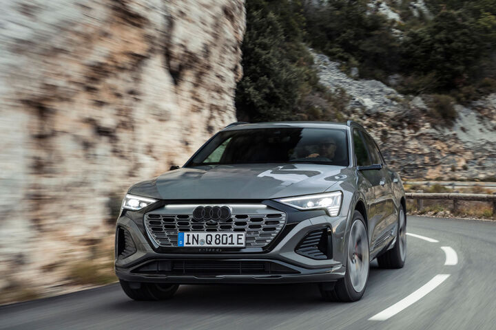 Audi Q8 55 e-tron -2