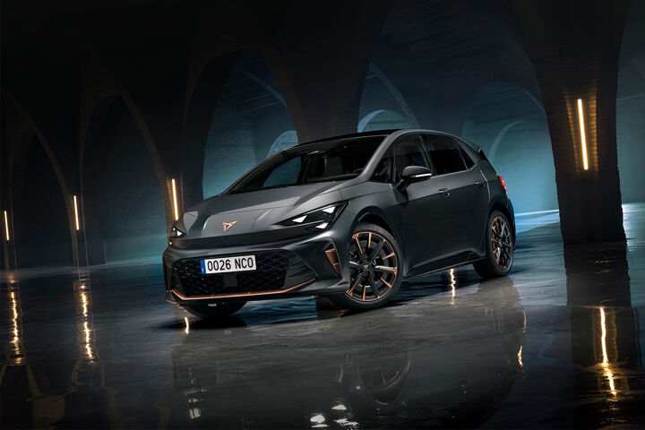 CUPRA Born Hero Mobile