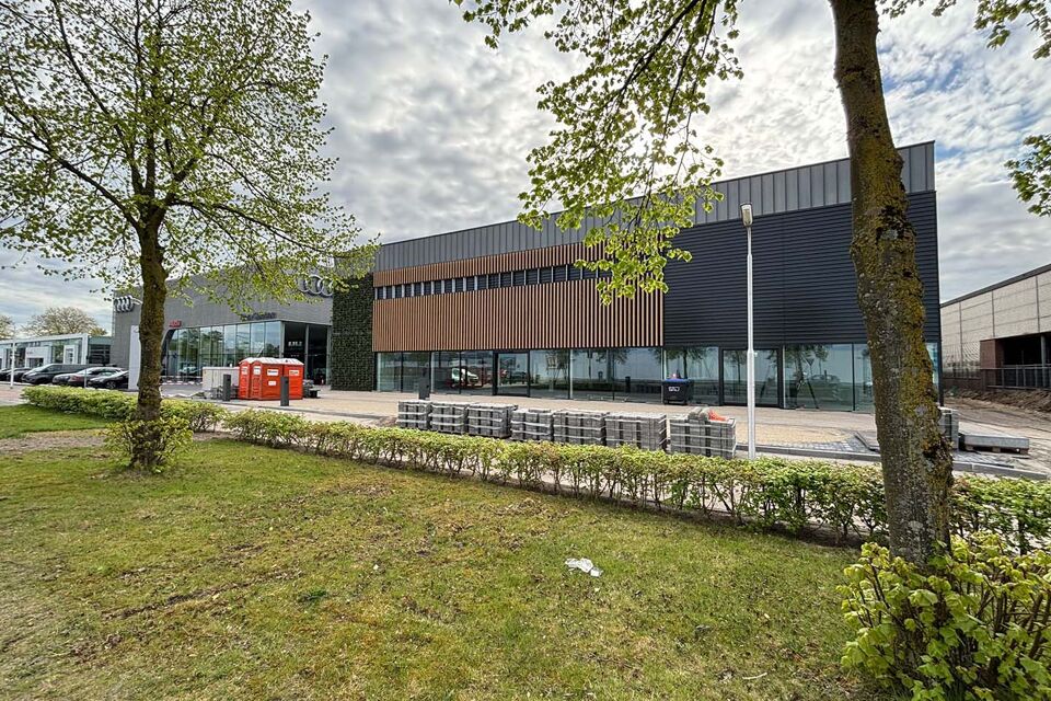 Nieuwbouw Pon Center Skoda - exterieur -2