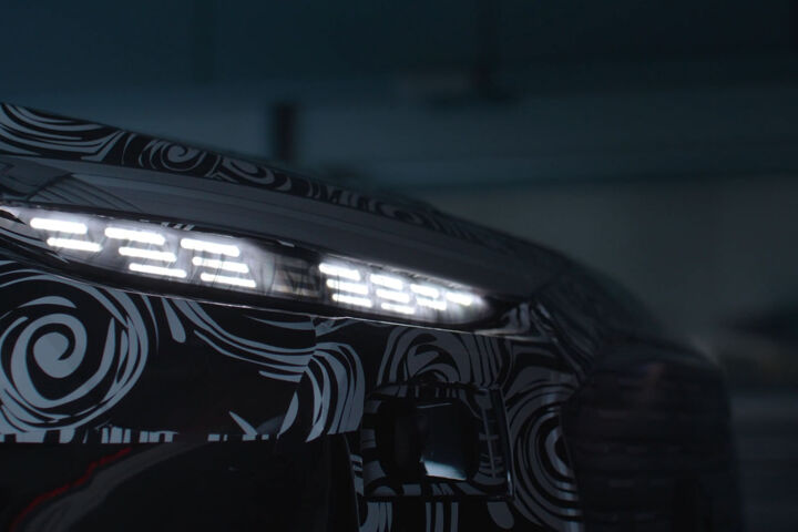 Nieuwe Audi A2 e-tron Teaser Camouflage Rechtsvoor Closeup