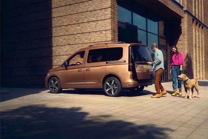 volkswagen-caddy-kombi-ehybrid-oranje-zijkant