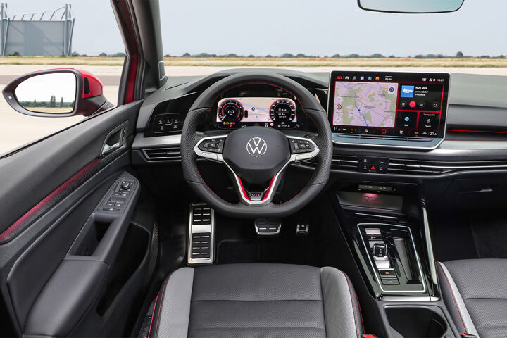 volkswagen-golf-gti-2025-stuur